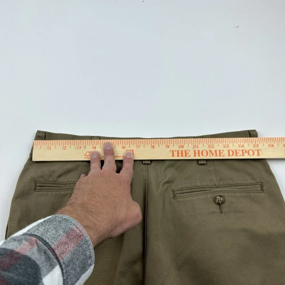 LL Bean Men's Wrinkle-Free Double Chinos, 30w, 26 Inseam , NWT